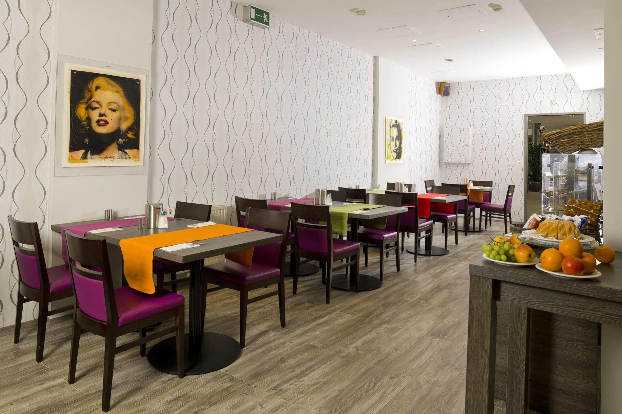 24Hours Apartment Hotel Wien Exterior foto